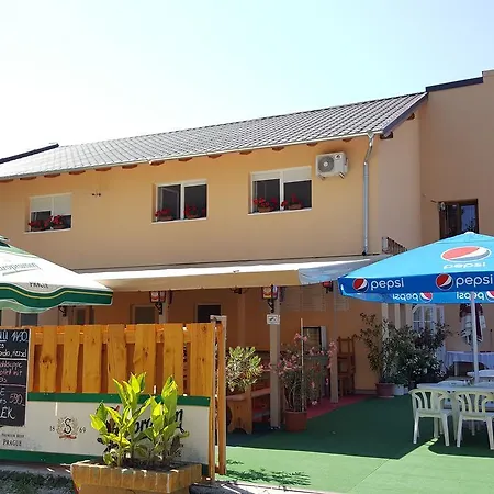 Bed & Breakfast Balaton Panzio Balatonbereny