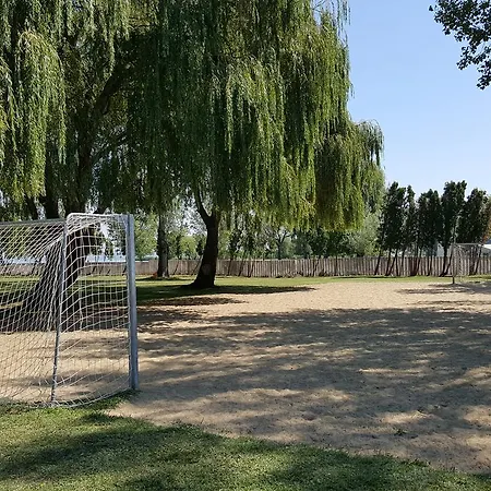 Balaton Panzio فندق مبيت وإفطار Balatonberény