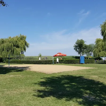 فندق مبيت وإفطار Balaton Panzio Balatonberény